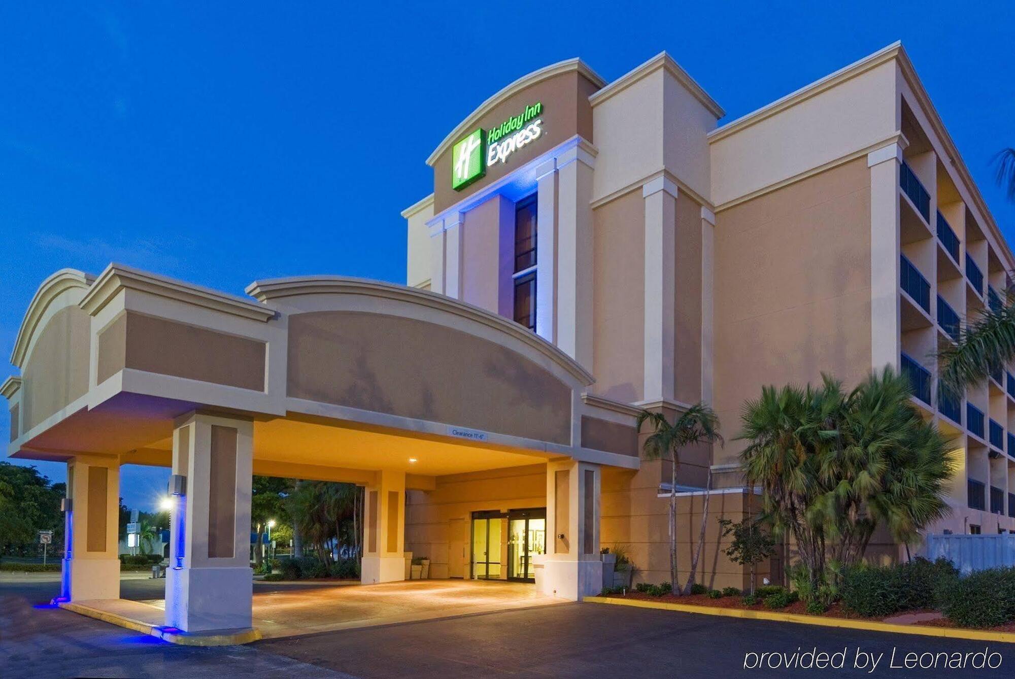 Holiday Inn Express Cape Coral-Fort Myers Area, An Ihg Hotel Exterior foto